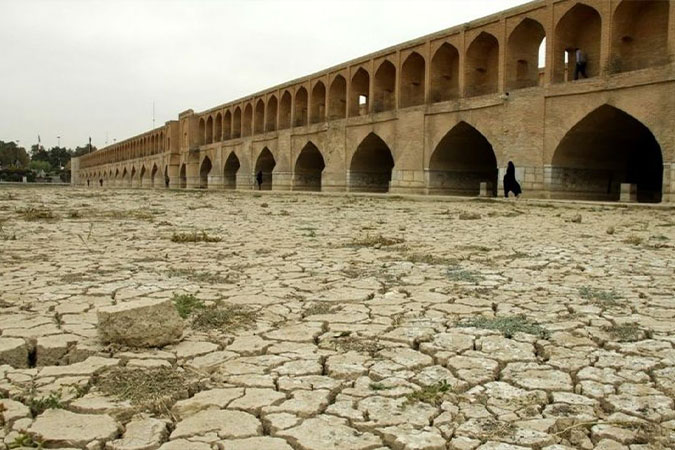 در سناریو خوشبینانه اصفهان سال 1418 و بدبینانه در سال ۱۴۰۹ تخلیه می‌شود