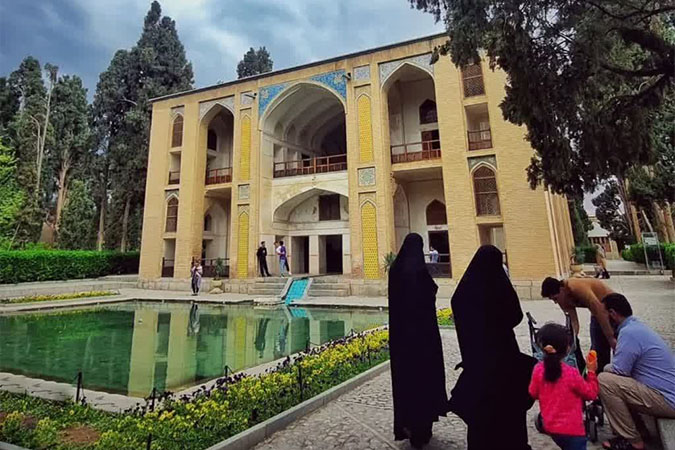 تعطیلی ابنیه تاریخی کاشان در روز پنجشنبه 4 اردیبهشت ۱۴۰۴