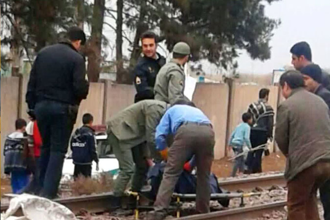 برخورد قطار با عابران کنار ریل در کاشان، یک فوتی و یک مصدوم برجای گذاشت