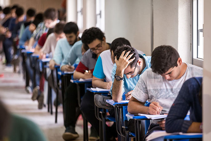 جوان ترین متقاضی کنکور ۱۴۰۴ فردی 13 ساله از کاشان بود