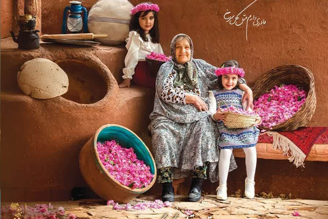 برگزاری چهاردهمین جشنواره گل و گلاب قمصر در روزهای اول و دوم خردادماه ۱۴۰۴