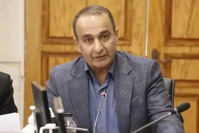 توانایی تأمین برق استان اصفهان را داریم و نیازی به تعطیلی وجود ندارد!