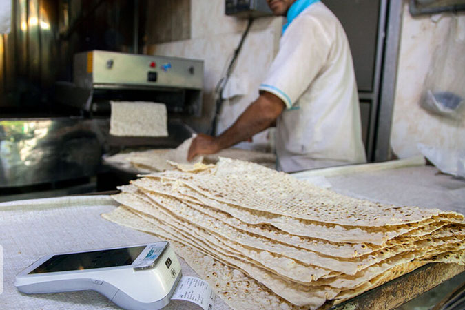 فروش اجباری نان با کنجد یا نان سفارشی و غیر متعارف در کاشان ممنوع است