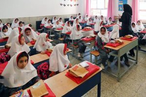 استفاده از لباس فرم مدارس الزامی نیست/دانش آموزان می‌توانند از لباس‌های سال قبل استفاده کنند