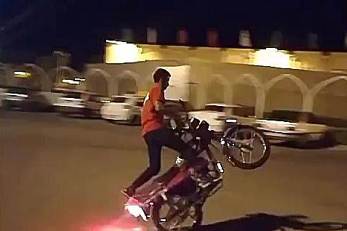 چهاربانده کاشان؛ جولانگاه خطرناک موتورسواران