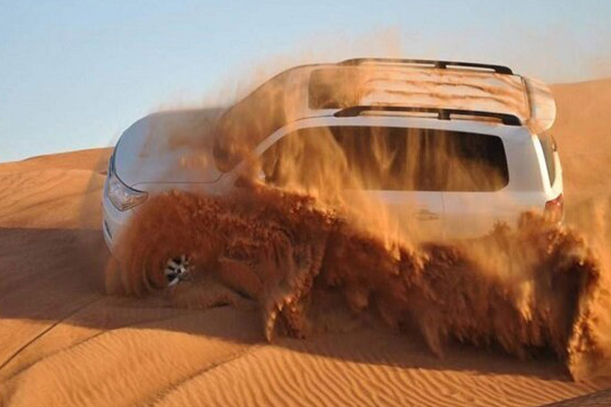 5 مصدوم در دو سانحه رانندگی در کویر مرنجاب