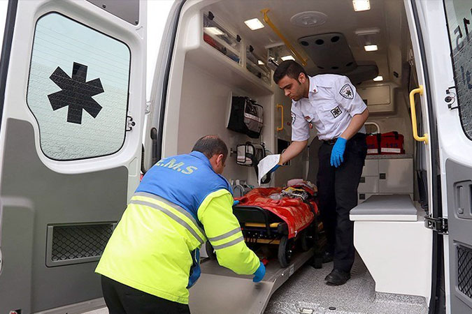 مخزن ترشی در کاشان جان 2 نفر را گرفت