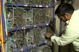 کشف 62 دستگاه ماینر غیر مجاز در شهرک صنعتی کاشان و آران و بیدگل