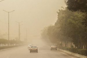 کاشان در محاصره گرما و ریزگردها/ثبت دمای ۲۸.۵ درجه و شاخص آلودگی 160