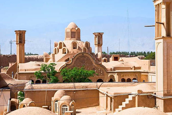 کاشان گرم‌ترین منطقه استان اصفهان شد/ورود سامانه بارشی از شنبه بعدازظهر