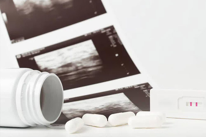 کشف محموله بزرگ داروی سقط جنین در یک منزل مسکونی در کاشان/خطرات مرگبار خرید داروهای سقط جنین از بازار سیاه