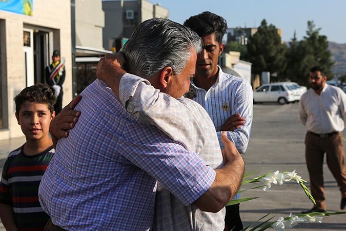 نذر ماندگار خانواده خیرخواه؛ آزادی 3 زندانی با فروش یک النگو