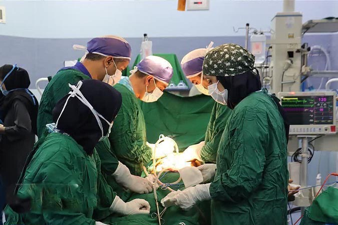 ایثار ماندگار خانواده زنده‌یاد محمدرضا خاکباز؛ اهدای عضو مرد 52 ساله در کاشان زندگی چند بیمار را نجات داد