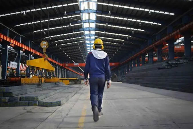 قطعی برق صنایع و شهرکهای صنعتی شهرستان کاشان روزهای سه شنبه هر هفته از ساعت ۸ صبح الی ۲۴ میباشد