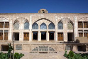فرمانداری مقابل مصوبه شورای شهر ایستاد/فروش خانه تاریخی آل یاسین منتفی شد