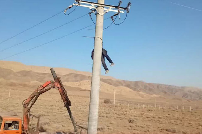سرقت نافرجام از شبکه برق در کاشان؛ سارق بر اثر برق‌گرفتگی جان باخت